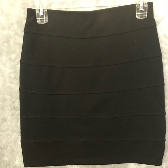 Black Skirt - Picture 3 of 3